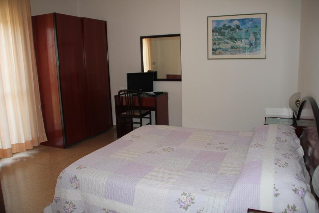 Nuovo Hotel San Martino Snc Казалеккьо-ди-Рено Номер фото